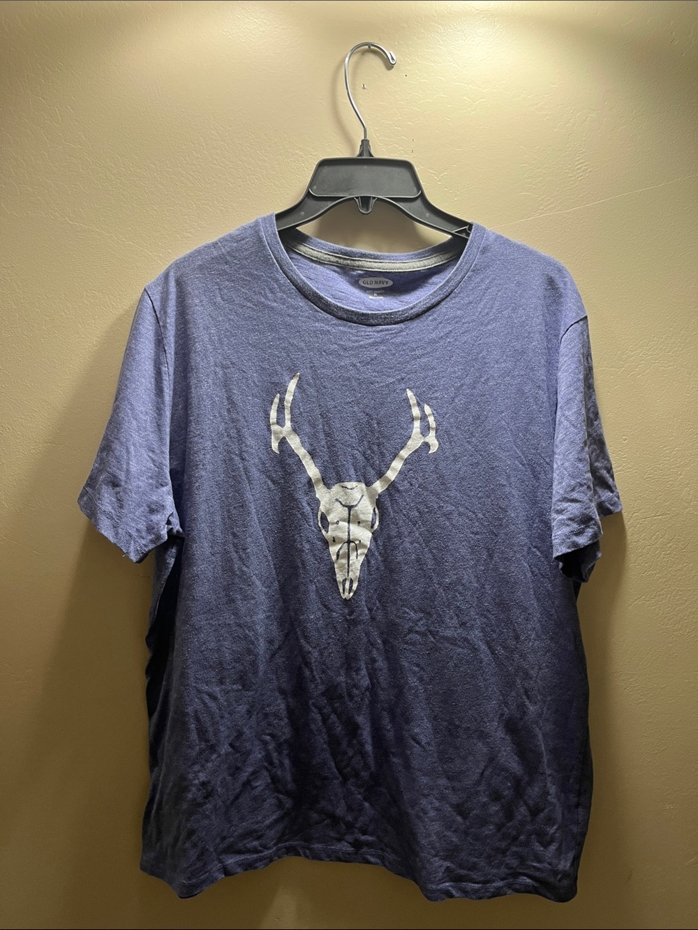 Old Navy Men's Navy Blue Tee with White Antler Skull Graphic